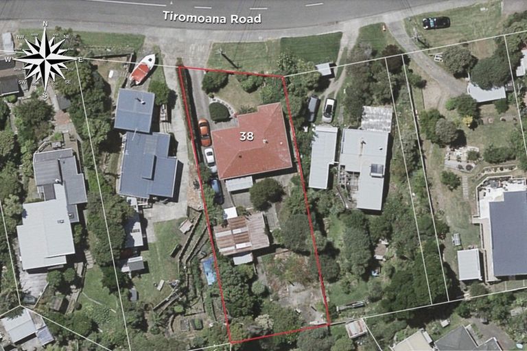 Photo of property in 38 Tiromoana Road, Raumati South, Paraparaumu, 5032