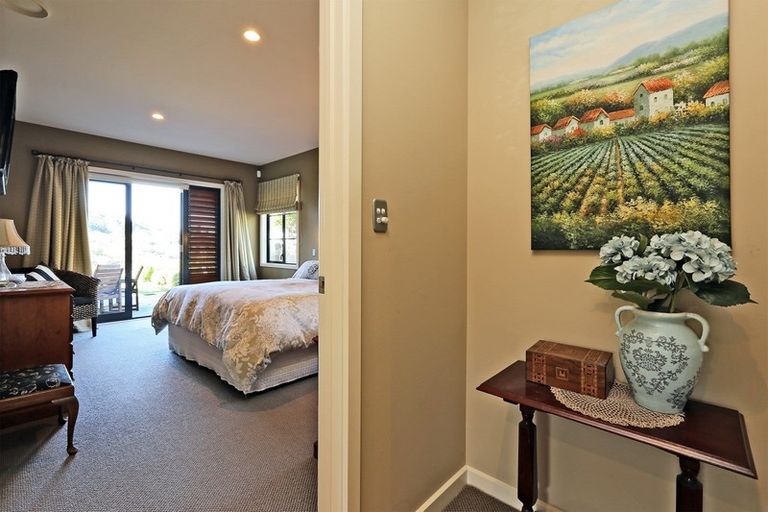 Photo of property in 114 Kent Terrace, Taradale, Napier, 4112