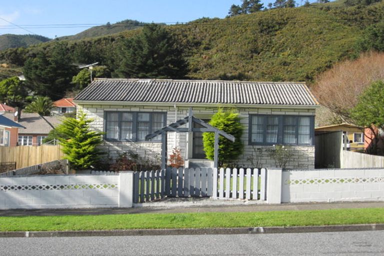 Photo of property in 33 Toomath Street, Naenae, Lower Hutt, 5011