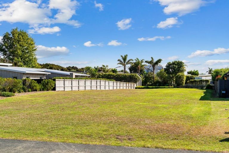 Photo of property in Ti Tree Place, Mangawhai Heads, Mangawhai, 0505