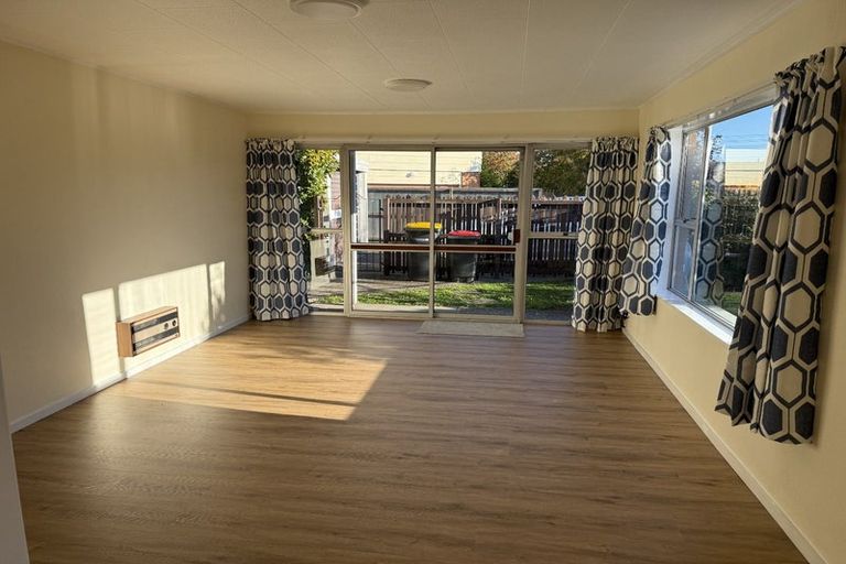 Photo of property in 1/43b Ambleside Drive, Burnside, Christchurch, 8053