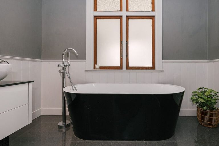 Photo of property in 40 Te Wanaka Road, Awapuni, Palmerston North, 4412