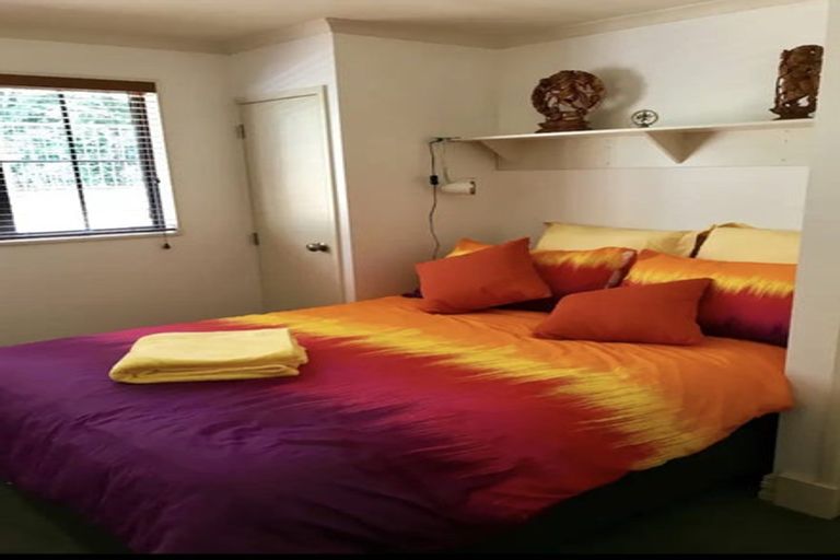 Photo of property in 2c/7-11 Bute Road, Browns Bay, Auckland, 0630