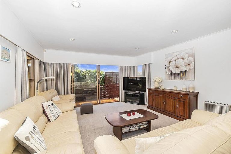 Photo of property in 133 Tiroroa Avenue, Te Atatu South, Auckland, 0610