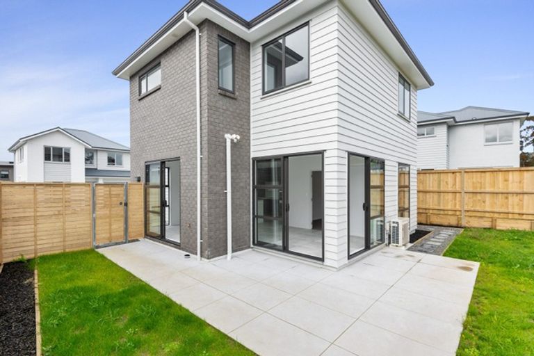 Photo of property in 49 Mettam Drive, Swanson, Auckland, 0614