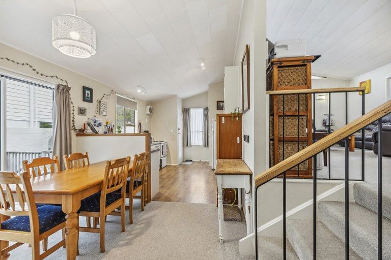 Photo of property in 47 Thurleigh Grove, Karori, Wellington, 6012