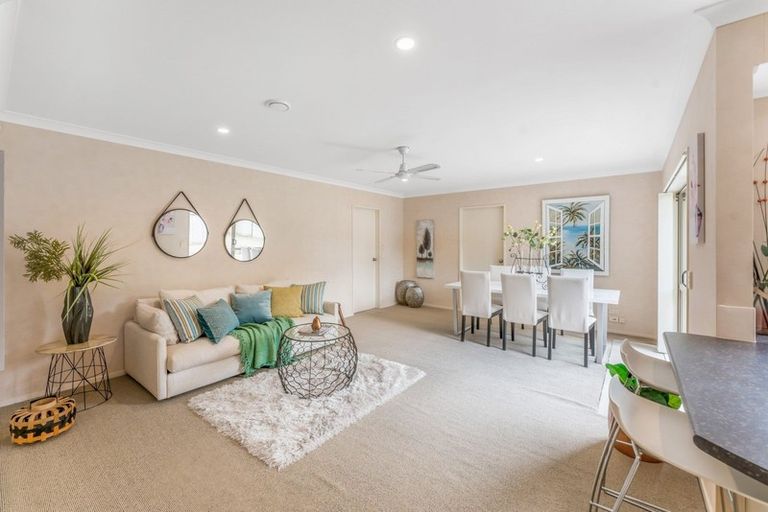 Photo of property in 51 Kelvin Hart Drive, East Tamaki, Auckland, 2013