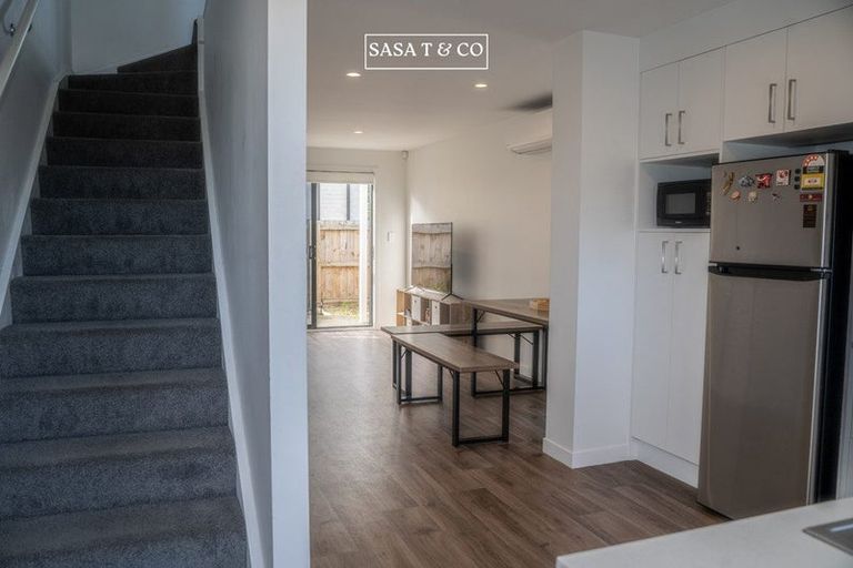 Photo of property in 9a Welby Place, Mangere, Auckland, 2022