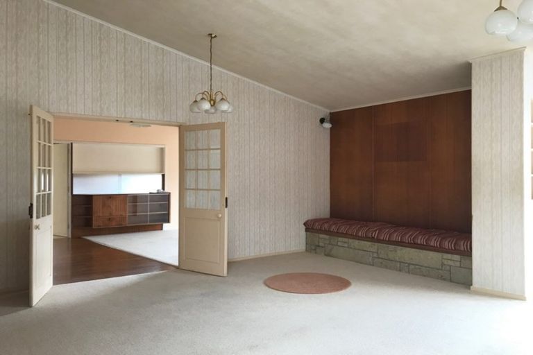 Photo of property in 109 Churchill Drive, Crofton Downs, Wellington, 6035