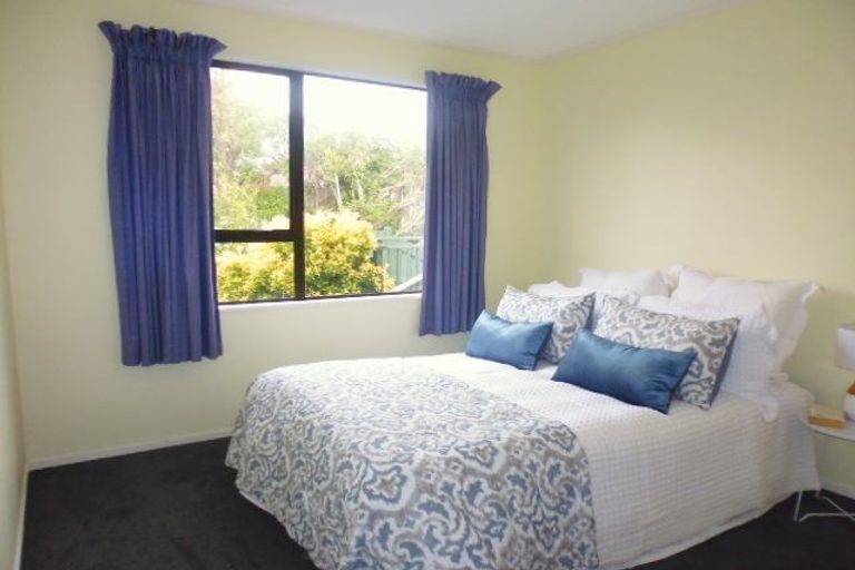 Photo of property in 2/87 Normandale Road, Normandale, Lower Hutt, 5010