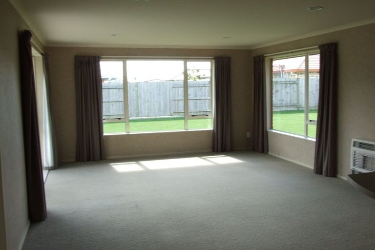 Photo of property in 5 Boston Parade, Kelvin Grove, Palmerston North, 4414