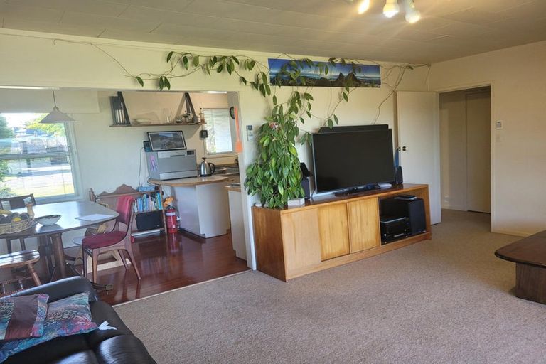 Photo of property in 27 Tumene Drive, Owhata, Rotorua, 3010