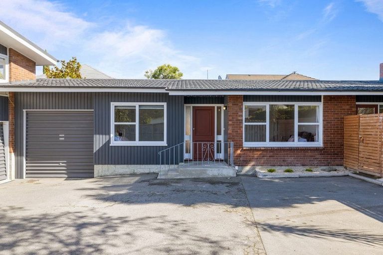 Photo of property in 2/27 Tuirau Place, Ilam, Christchurch, 8041
