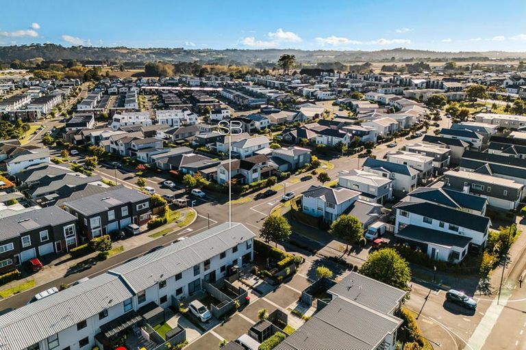 Photo of property in 58 Whenuapai Drive, Whenuapai, Auckland, 0618