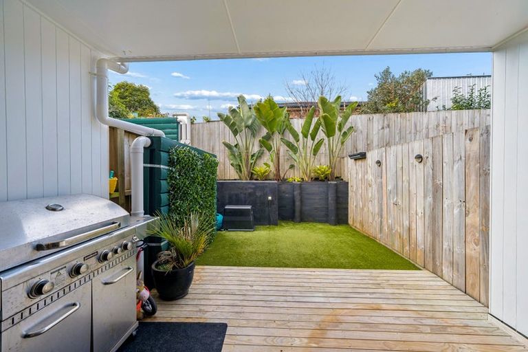 Photo of property in Rf202b, 17/18 Hewlett Road, Massey, Auckland, 0614