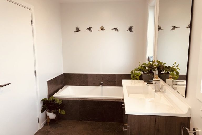 Photo of property in 6 Mararoa Drive, Manapouri, 9679