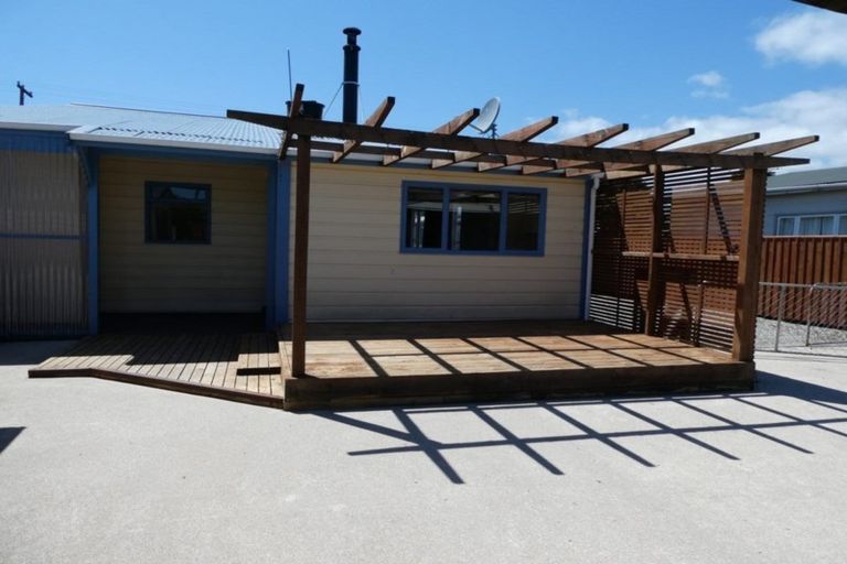 Photo of property in 84 Peel Street, Westport, 7825