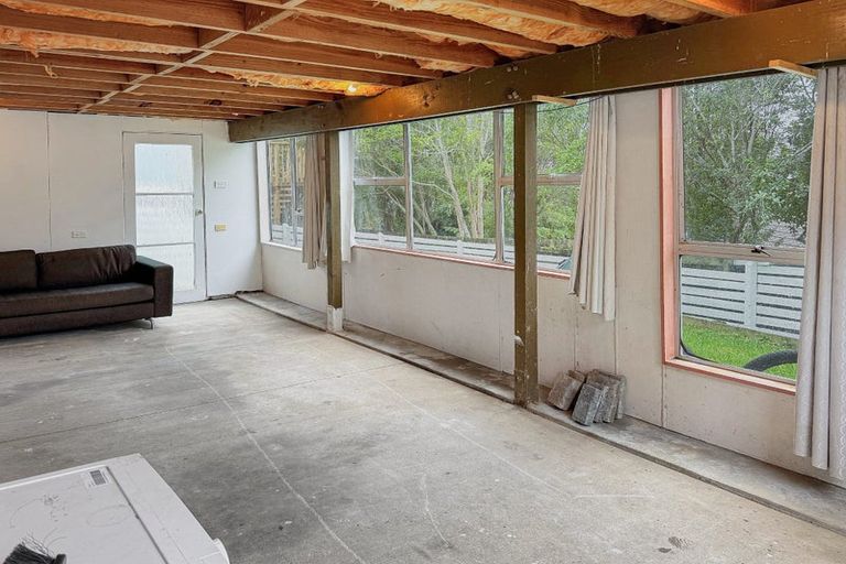 Photo of property in 2/36 Widmore Drive, Massey, Auckland, 0614