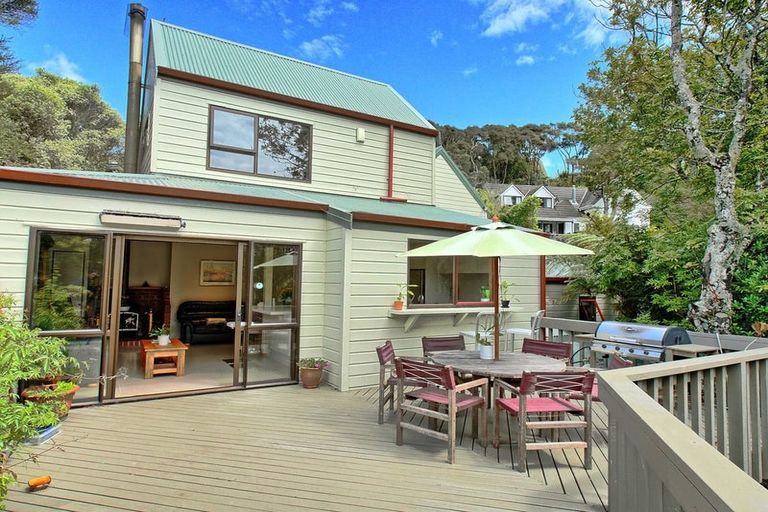 Photo of property in 28 Latitude Close, Whitby, Porirua, 5024