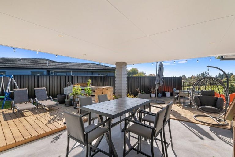 Photo of property in 12 Erlam Place, Matipo Heights, Rotorua, 3015