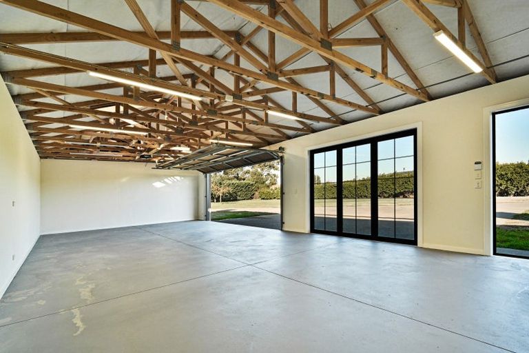 Photo of property in 165 School Road, Clive, 4102