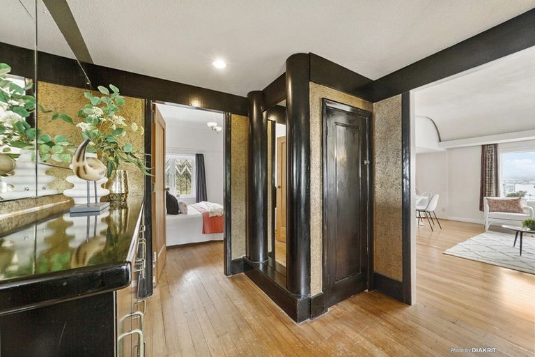 Photo of property in Ambassador Flats, 6/7 Maurice Terrace, Te Aro, Wellington, 6011