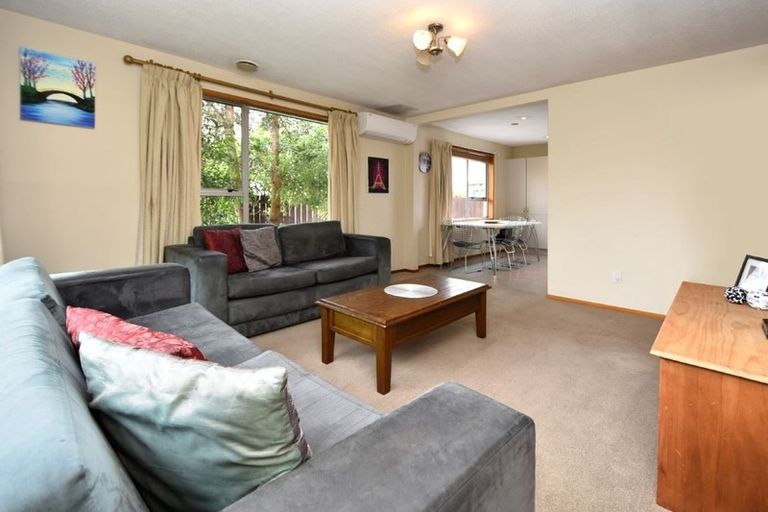 Photo of property in 7 Tracy Place, Redwood, Christchurch, 8051