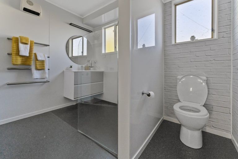 Photo of property in 42b Hicks Close, Whitby, Porirua, 5024