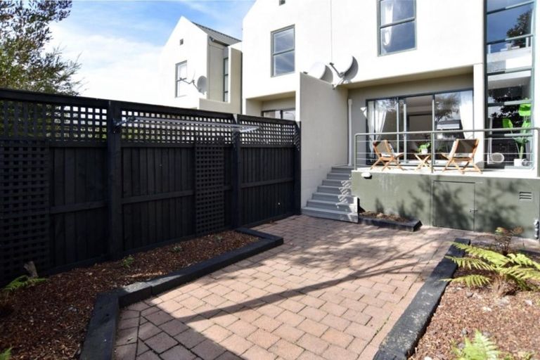 Photo of property in 3/33 Winchester Street, Merivale, Christchurch, 8014