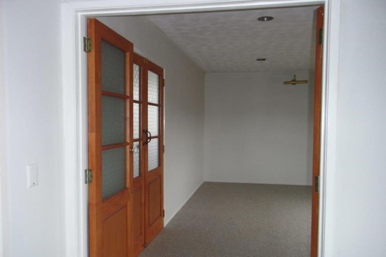 Photo of property in 397 Bucklands Beach Road, Bucklands Beach, Auckland, 2012