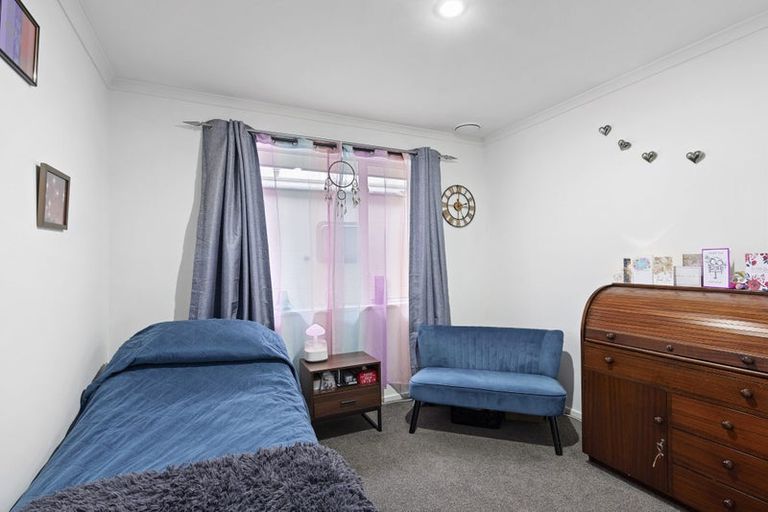Photo of property in 7 Riverwood Boulevard, Redwood, Christchurch, 8051