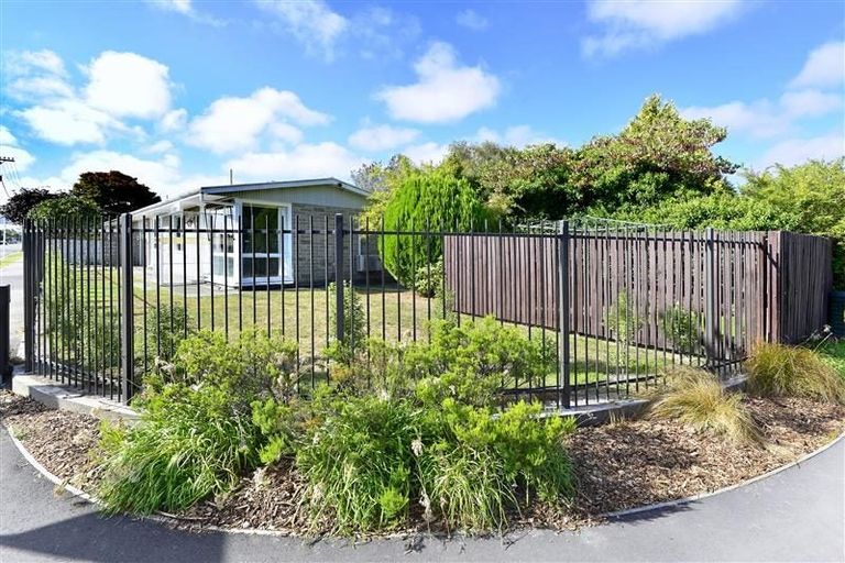 Photo of property in 1/2 Quinns Road, Shirley, Christchurch, 8013