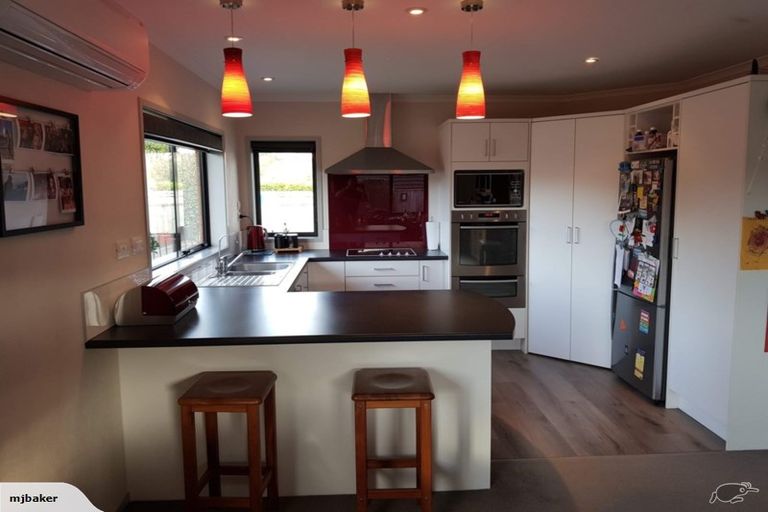 Photo of property in 24 Ainslee Street, Highlands Park, New Plymouth, 4312