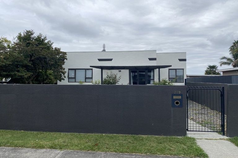 Photo of property in 219 Wolseley Street, Mayfair, Hastings, 4122