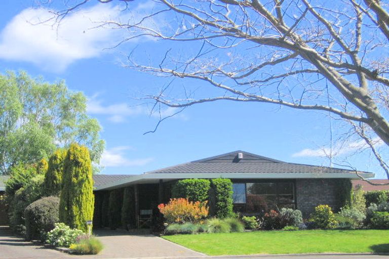 Photo of property in 2/6 Kathleen Place, Rainbow Point, Taupo, 3330