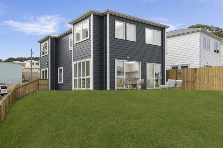 Photo of property in 124 Joseph Street, Flat Bush, Auckland, 2019