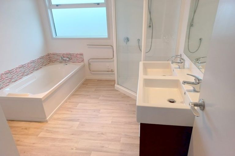 Photo of property in 20a Wharenui Road, Owhata, Rotorua, 3010