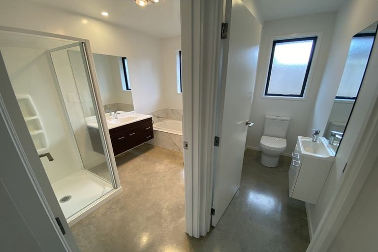 Photo of property in 1 Clifford Close, Leamington, Cambridge, 3432