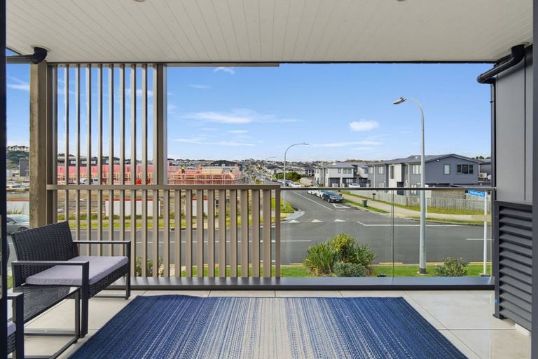 Photo of property in 104/5 Dishys Road, Flat Bush, Auckland, 2019