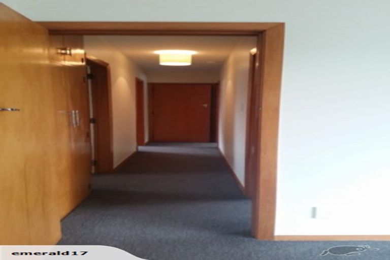 Photo of property in 1/32 Landsdowne Terrace, Cashmere, Christchurch, 8022