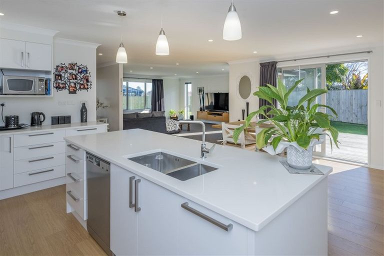 Photo of property in 5 Gladys Place, Levin, 5510