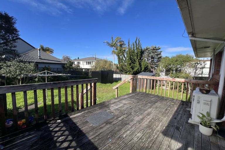 Photo of property in 2/6 Keldale Place, Forrest Hill, Auckland, 0620