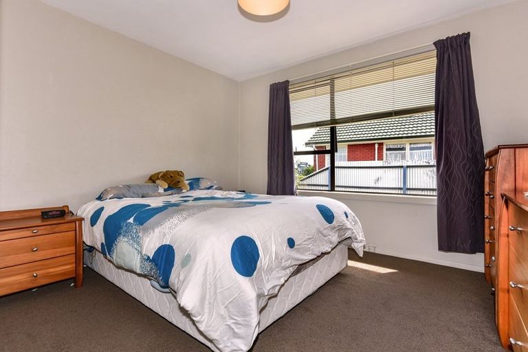 Photo of property in 65 Farquhars Road, Redwood, Christchurch, 8051