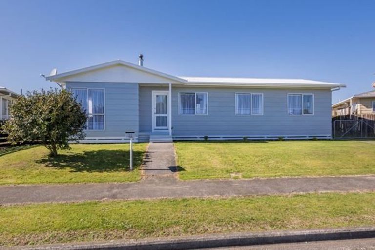 Photo of property in 33 Perth Street, Levin, 5510