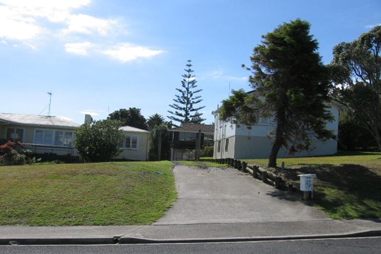Photo of property in 48a Woodlands Crescent, Browns Bay, Auckland, 0630