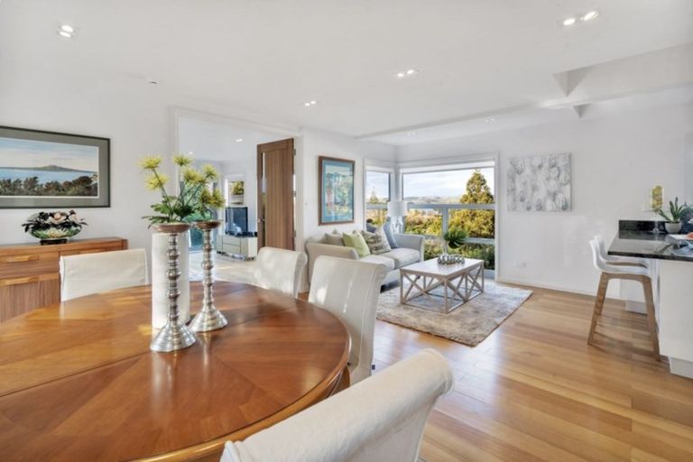 Photo of property in 7 Fenton Terrace, Cockle Bay, Auckland, 2014