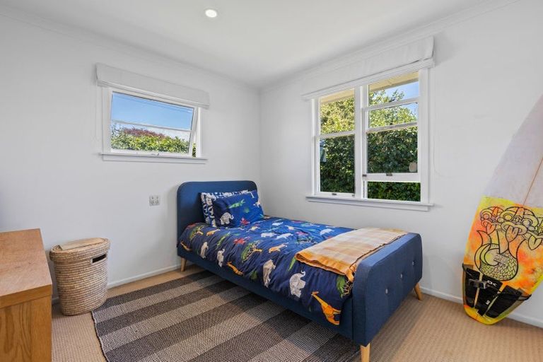 Photo of property in 13 Moana Crescent, Blagdon, New Plymouth, 4310
