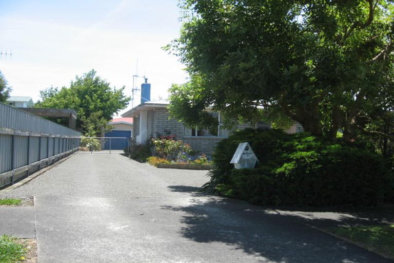 Photo of property in 17 Pirinoa Street, Feilding, 4702