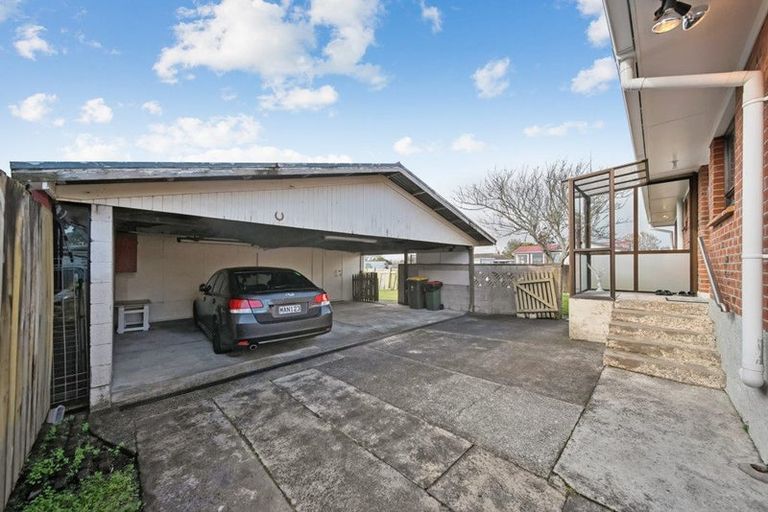 Photo of property in 3 Mckean Avenue, Manurewa, Auckland, 2102