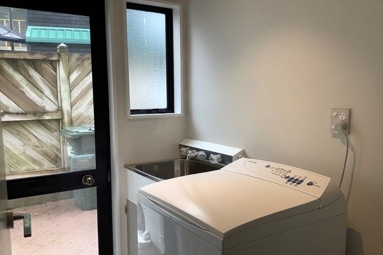 Photo of property in 1/27 Mawson Street, Waiwhetu, Lower Hutt, 5010